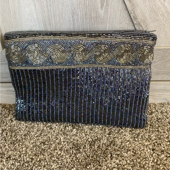 Vintage and stunning, La Regale hand beaded hand bag/clutch Blue Silver - Picture 3 of 9